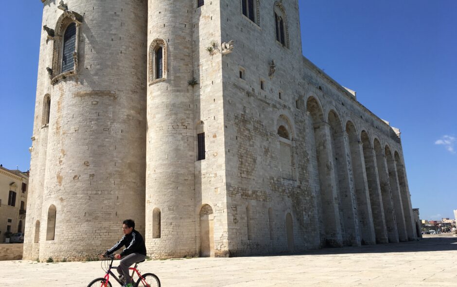 The fascinating coast of Puglia between cathedrals and beaches